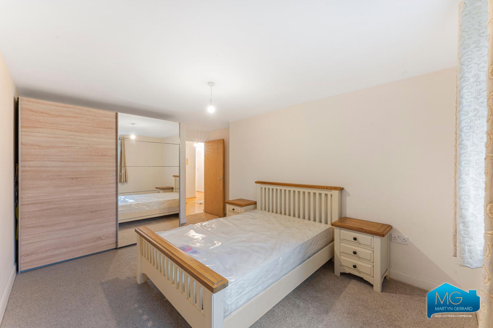 2 bedroom Apartment to rent - Martyn Gerrard