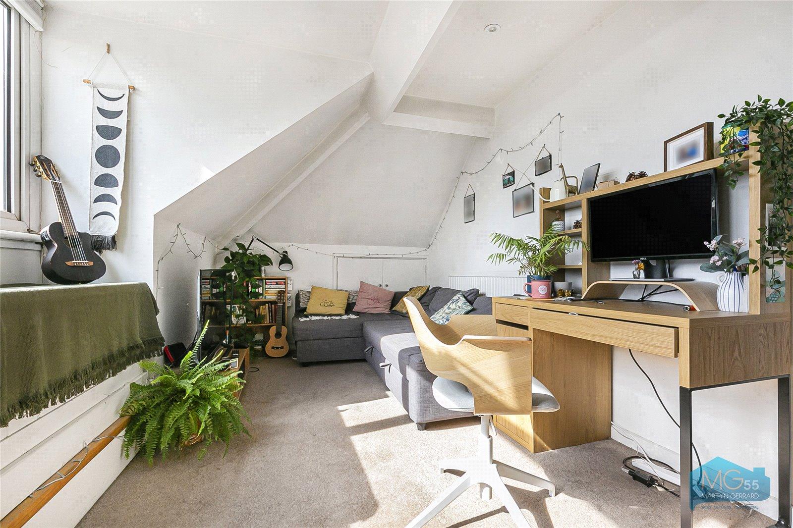 1 bedroom Apartment to rent - Martyn Gerrard