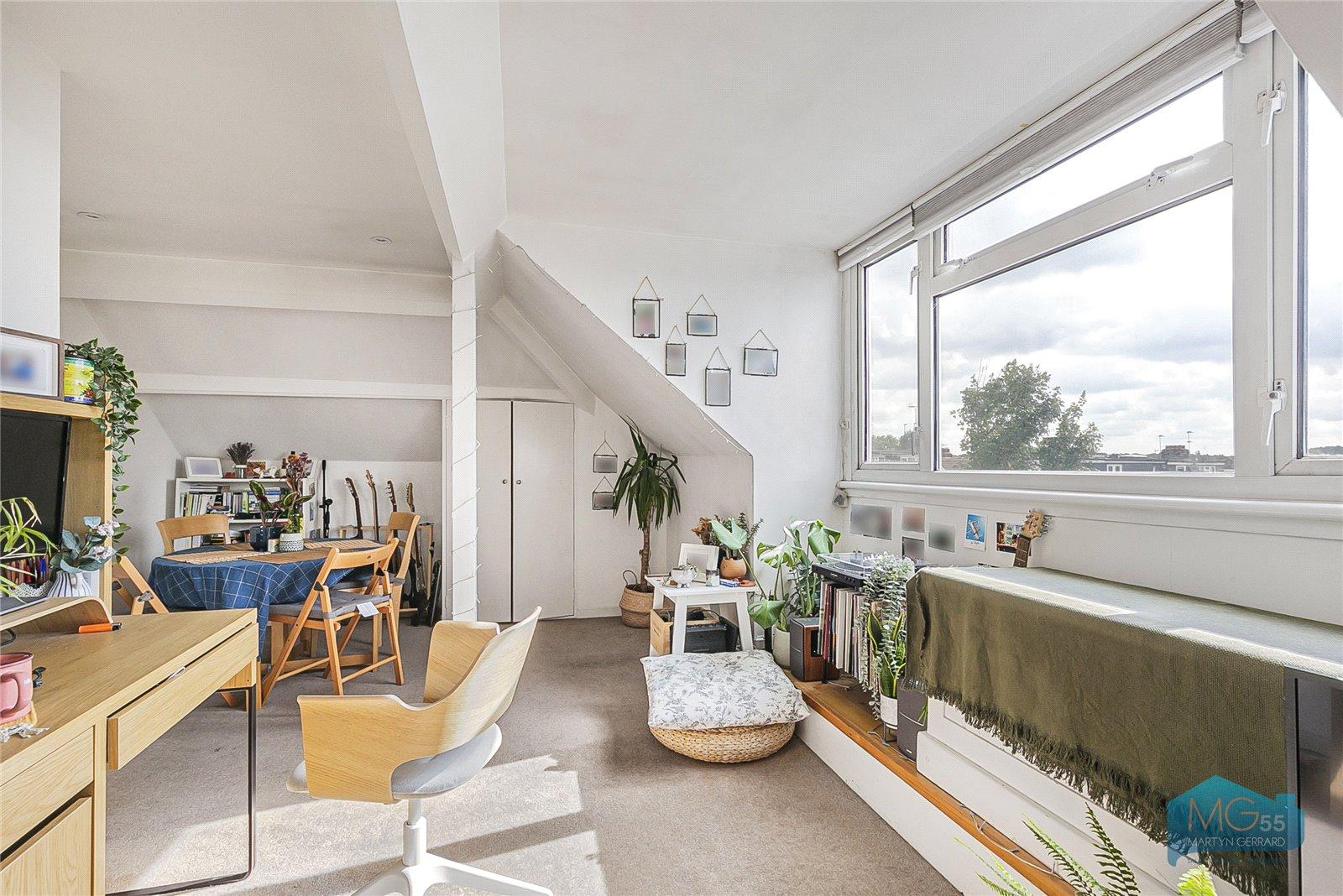 1 bedroom Apartment to rent - Martyn Gerrard