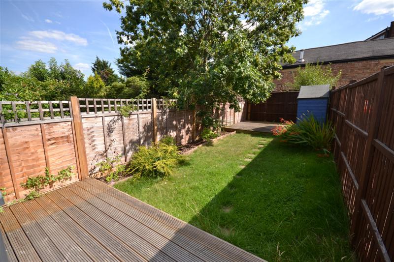 2 bedroom Maisonette to rent - Martyn Gerrard
