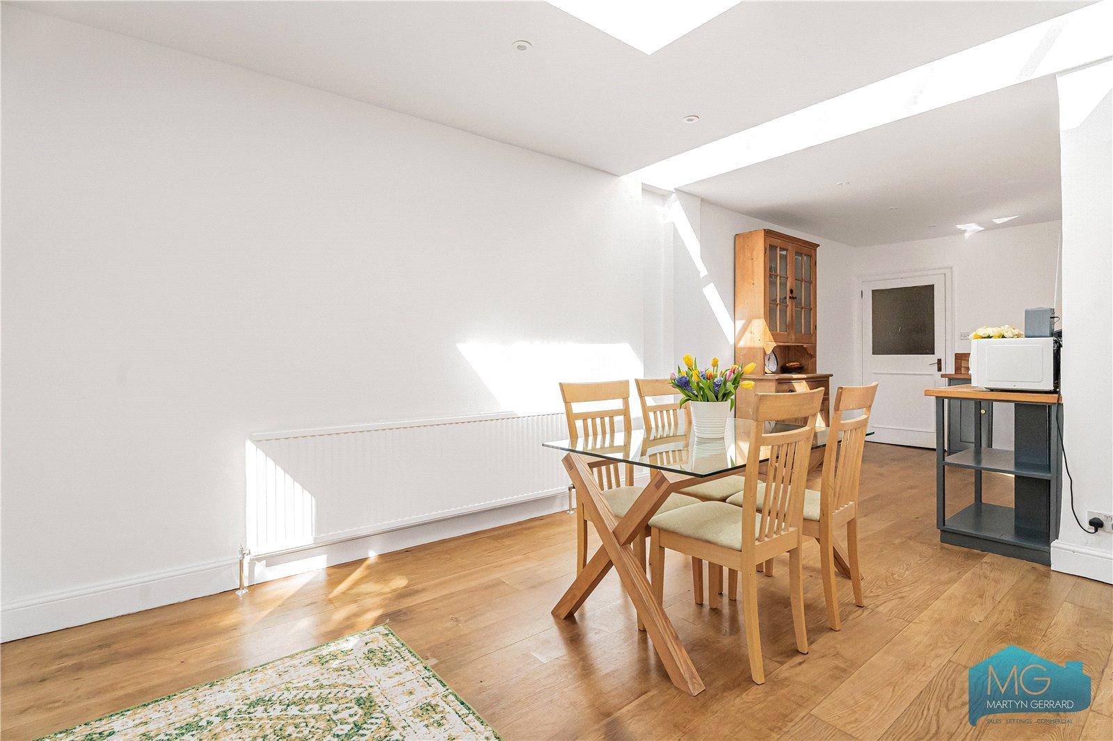 5 bedroom Terraced House to rent - Martyn Gerrard
