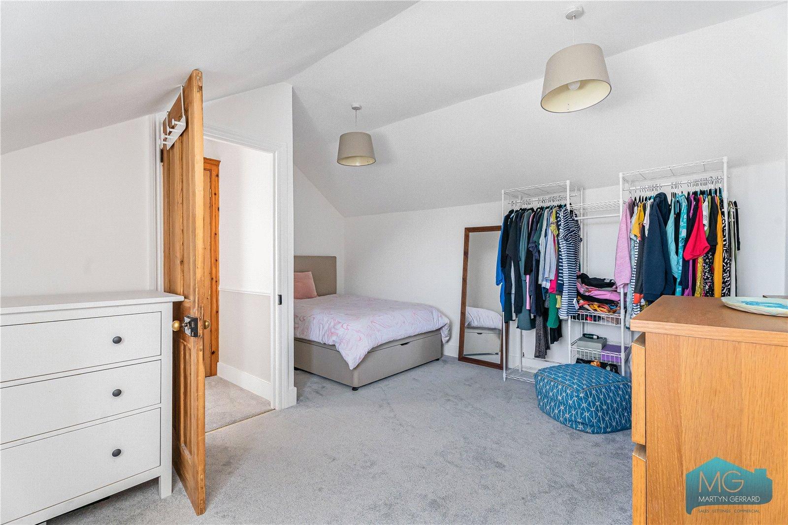 5 bedroom Terraced House to rent - Martyn Gerrard