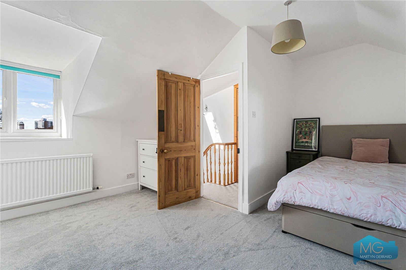5 bedroom Terraced House to rent - Martyn Gerrard