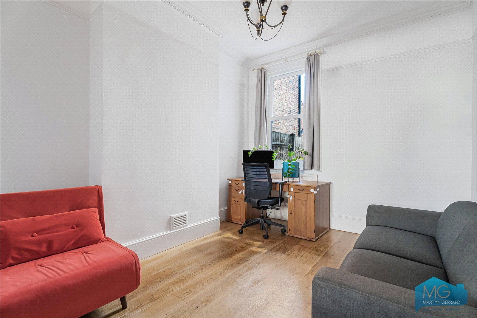 5 bedroom Terraced House to rent - Martyn Gerrard