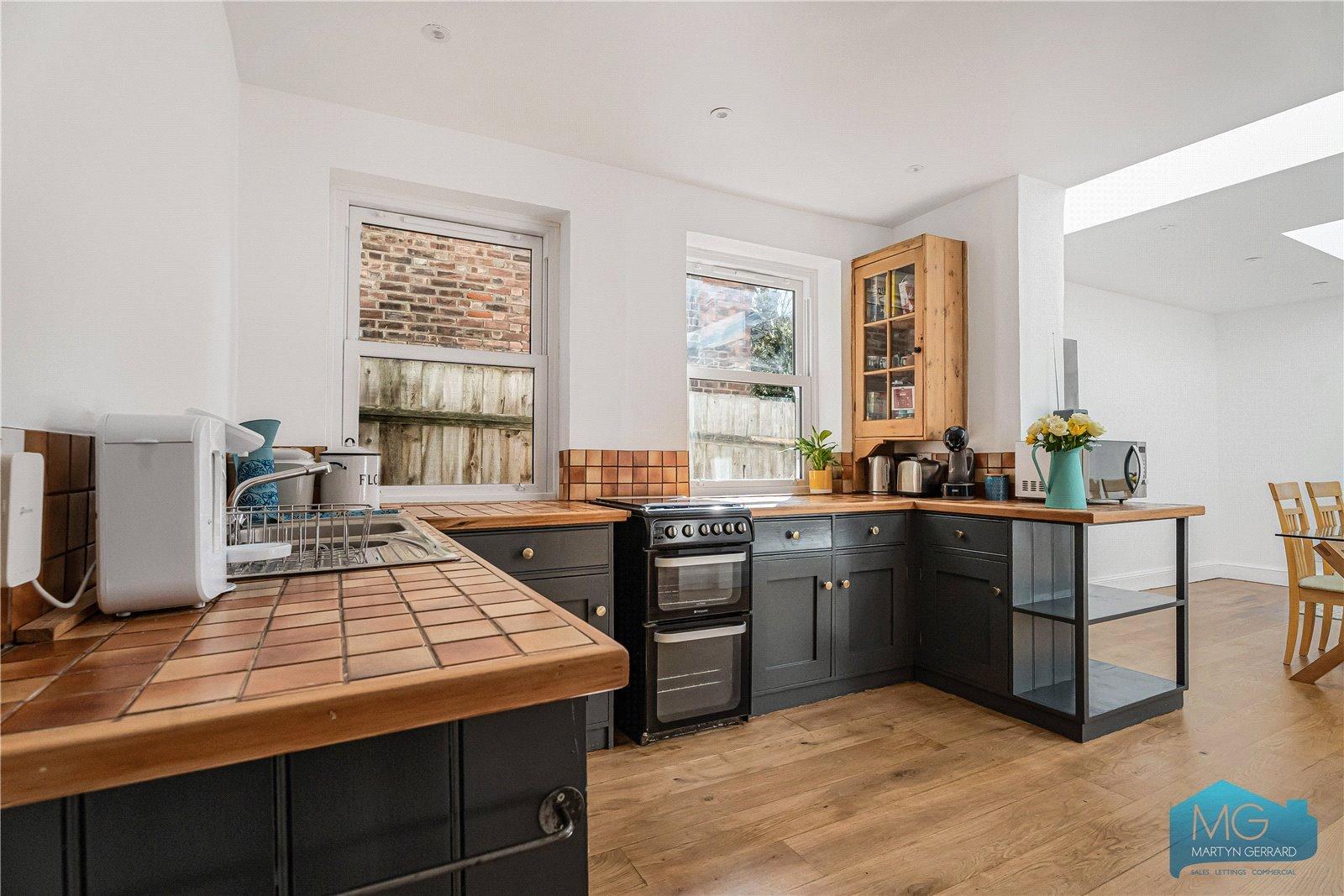5 bedroom Terraced House to rent - Martyn Gerrard