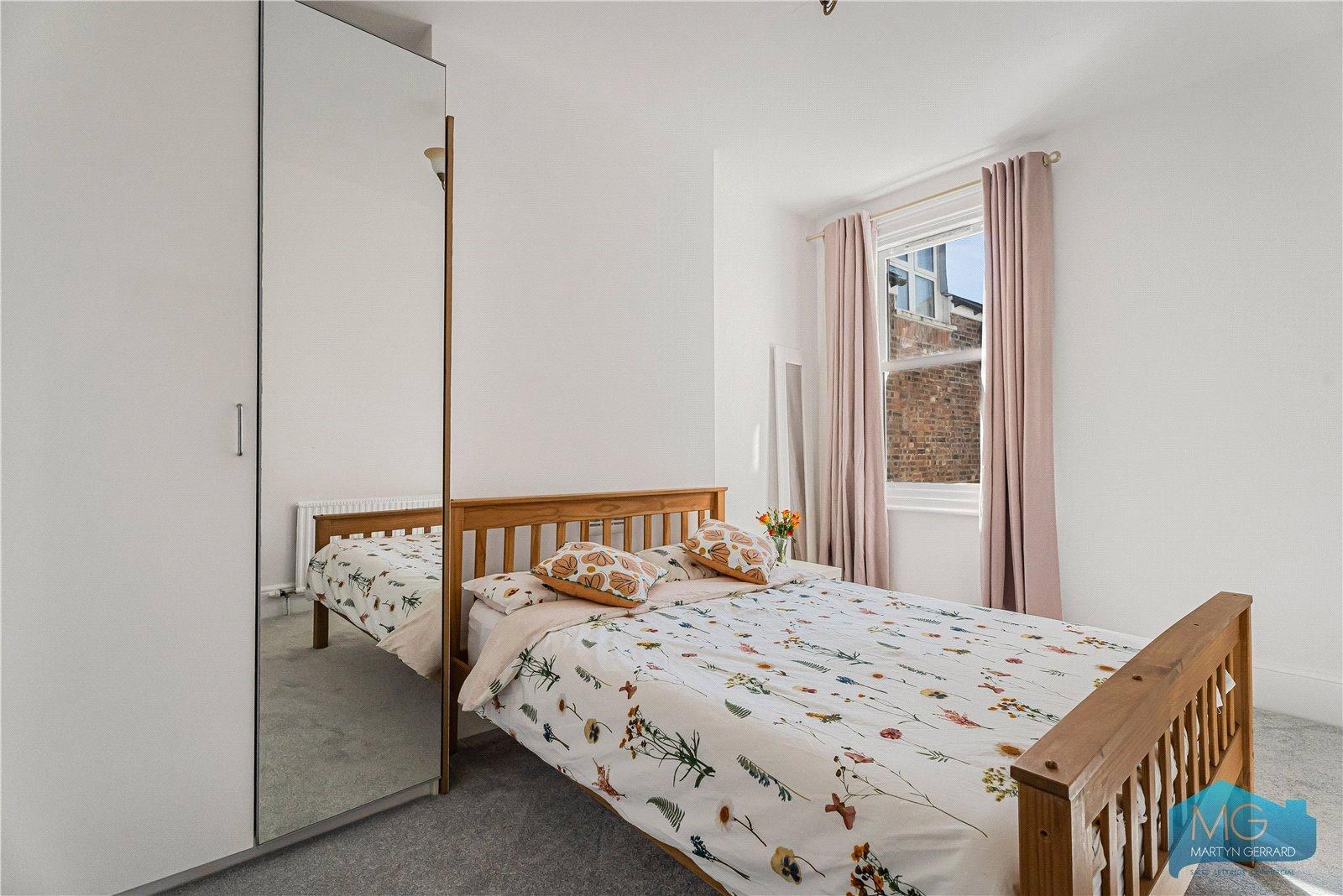 5 bedroom Terraced House to rent - Martyn Gerrard