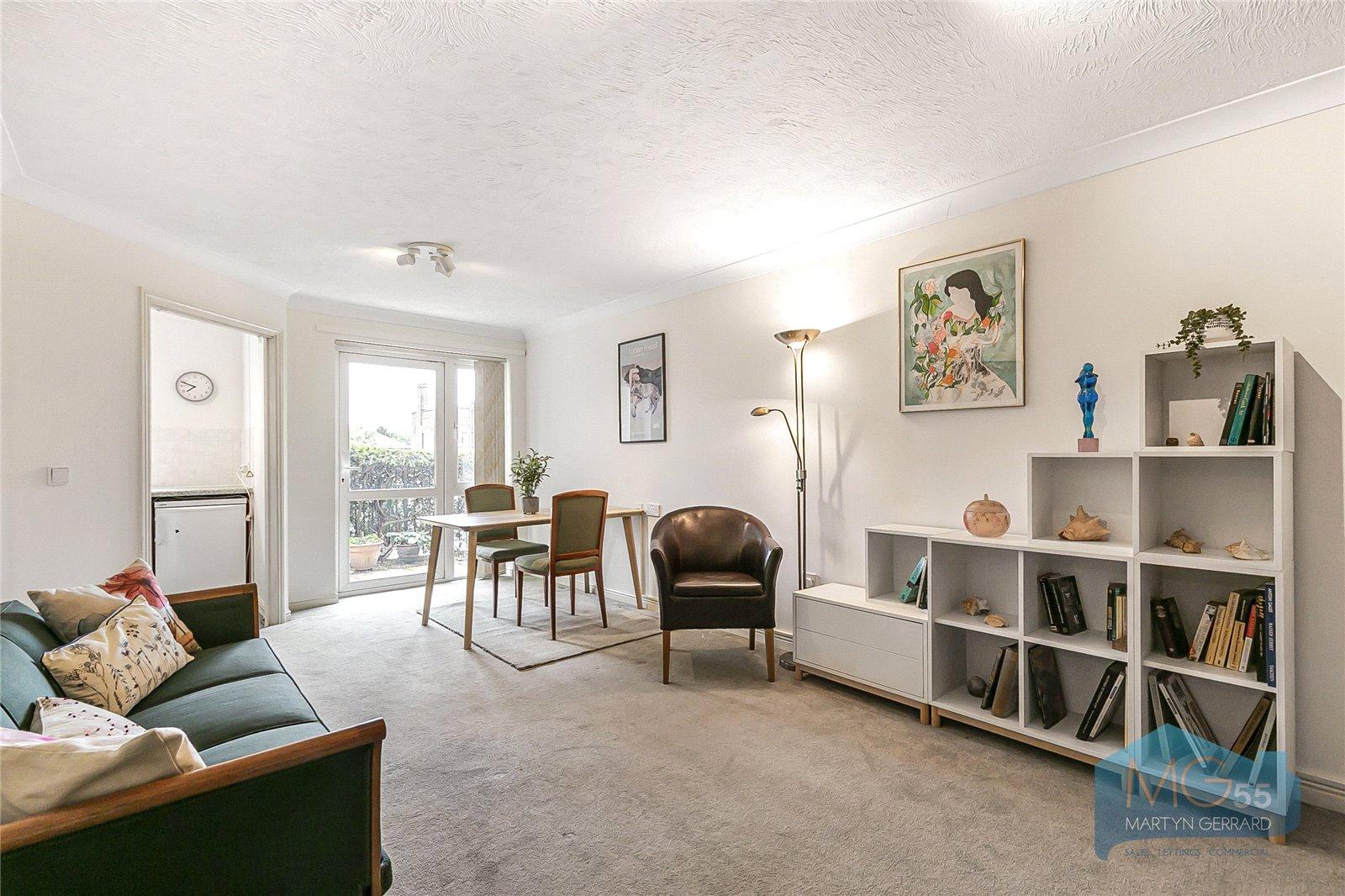 2 bedroom Ground Floor Flat to rent - Martyn Gerrard