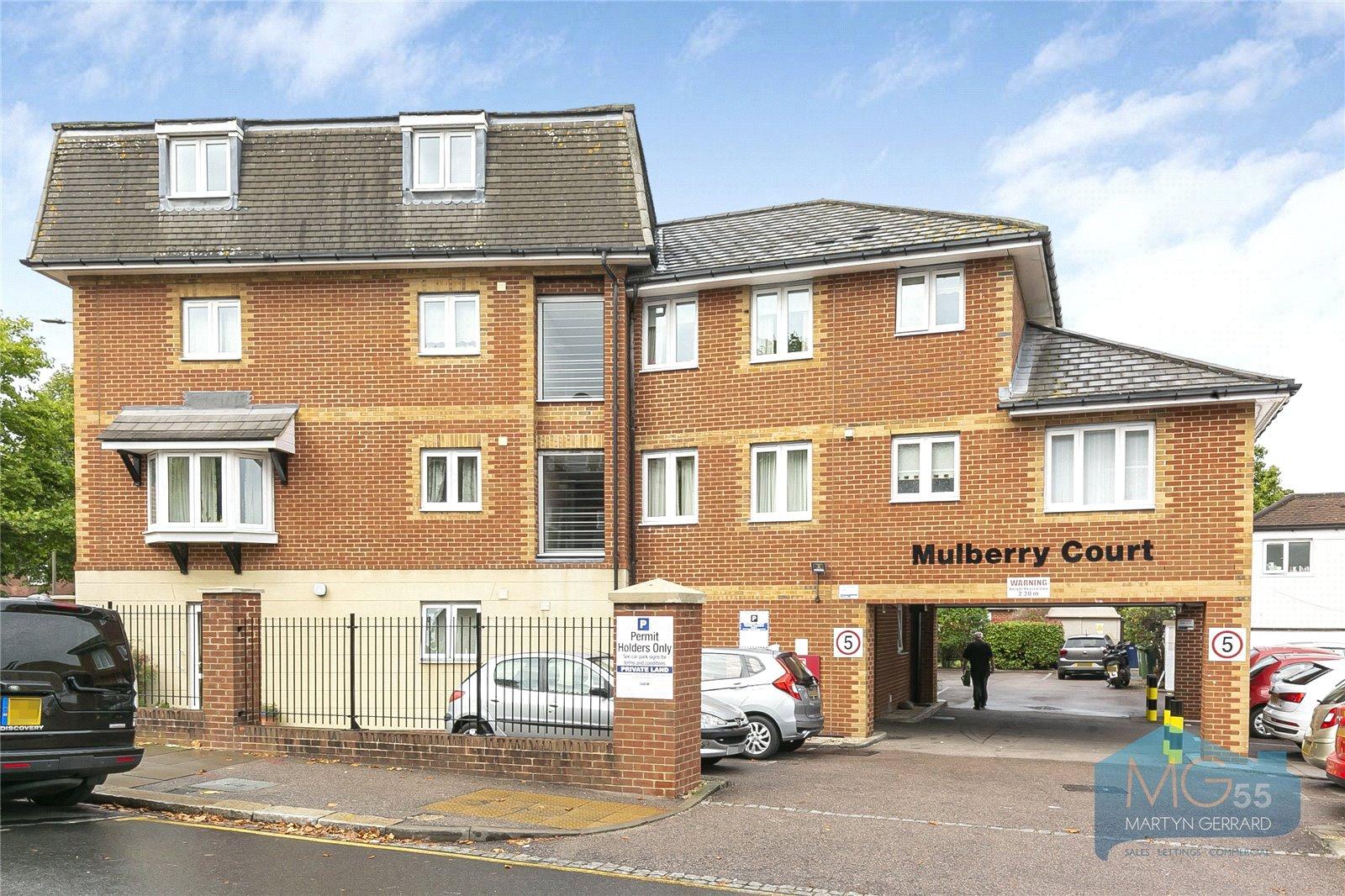 2 bedroom Ground Floor Flat to rent - Martyn Gerrard