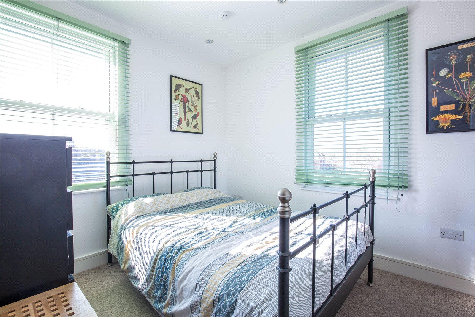 1 bedroom Apartment to rent - Martyn Gerrard