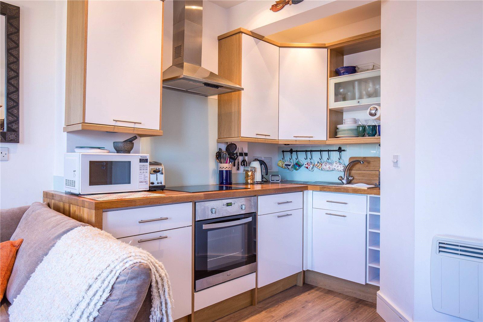 1 bedroom Apartment to rent - Martyn Gerrard