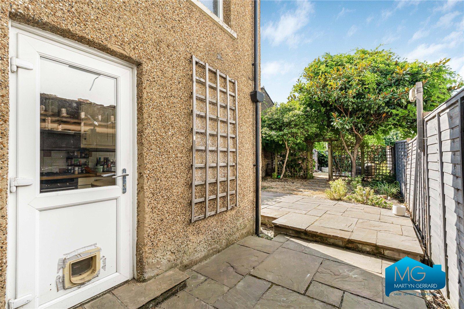 2 bedroom Terraced House to rent - Martyn Gerrard