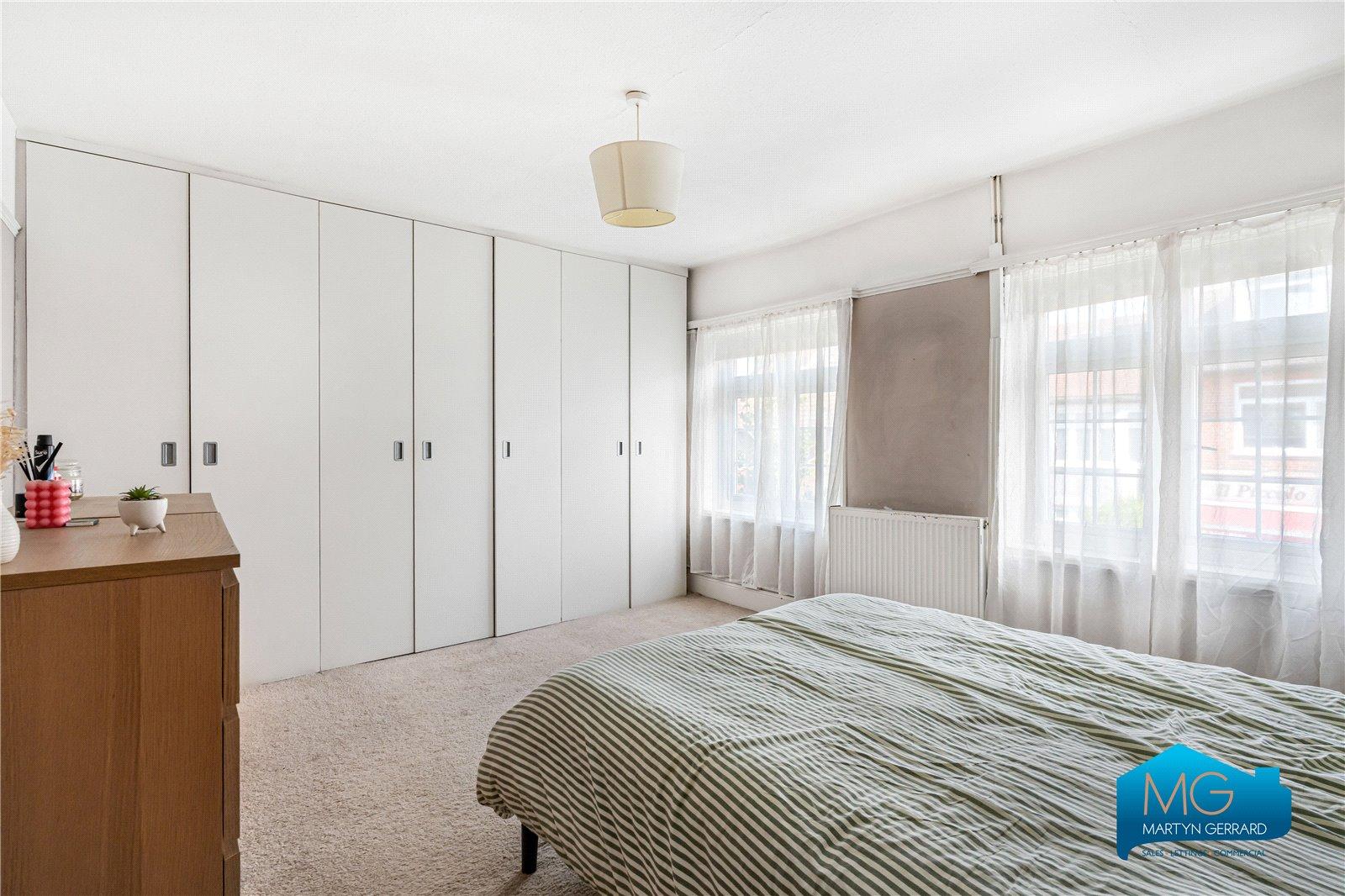 2 bedroom Terraced House to rent - Martyn Gerrard