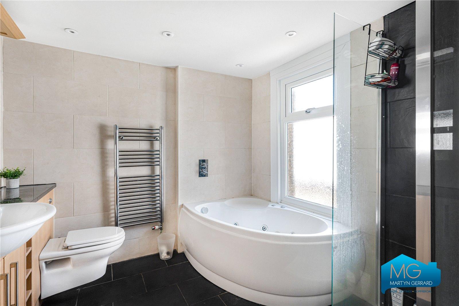 2 bedroom Terraced House to rent - Martyn Gerrard