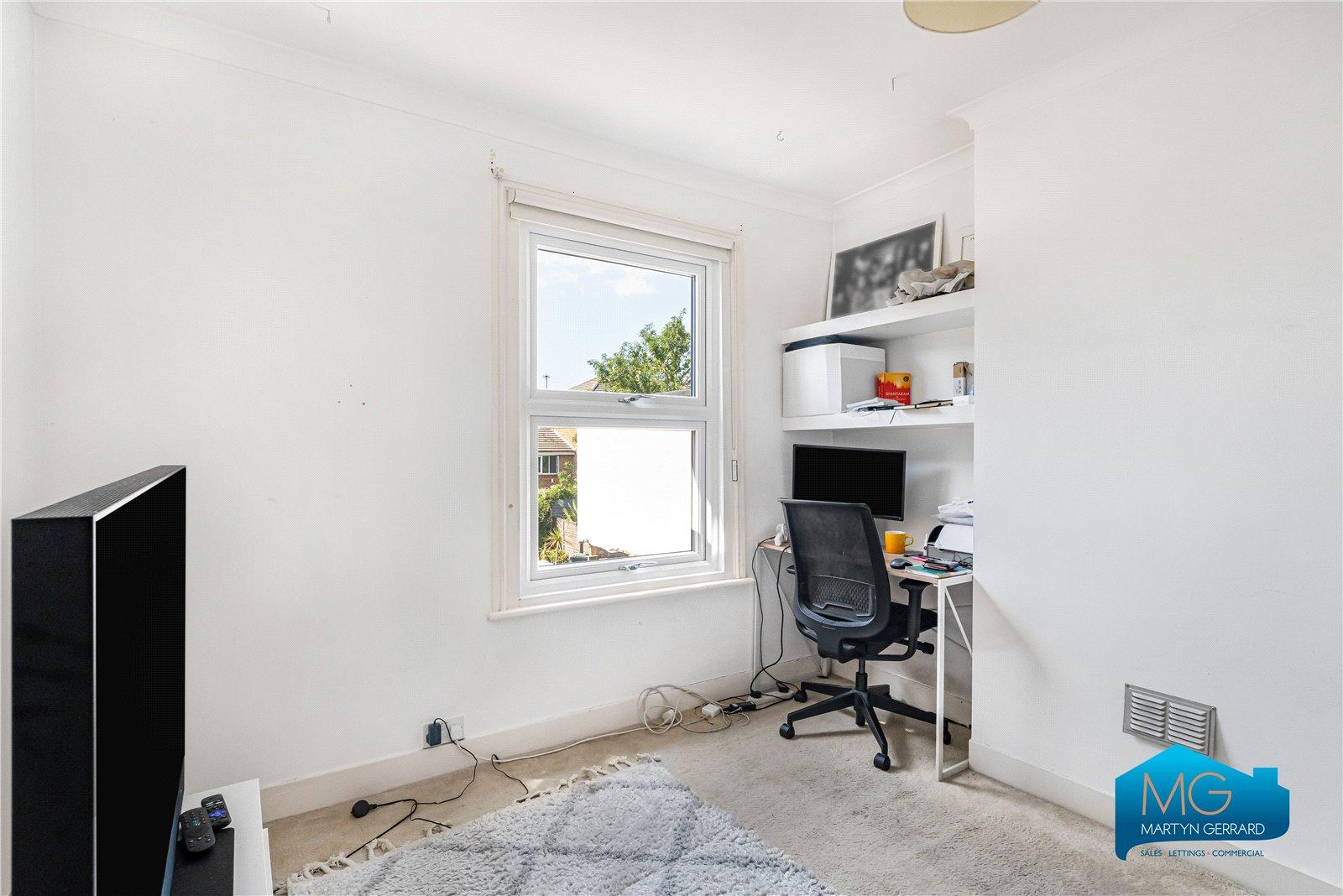 2 bedroom Terraced House to rent - Martyn Gerrard