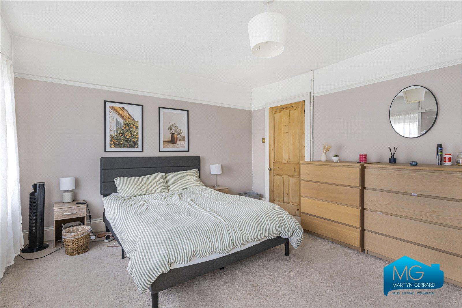 2 bedroom Terraced House to rent - Martyn Gerrard