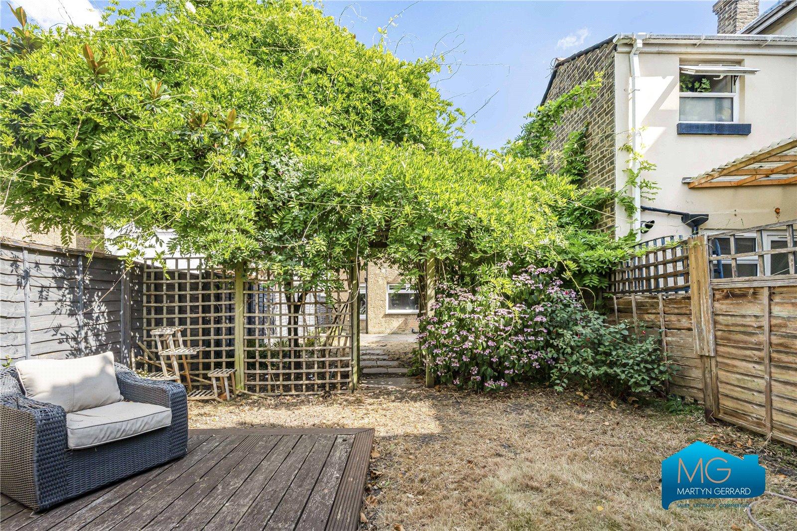 2 bedroom Terraced House to rent - Martyn Gerrard