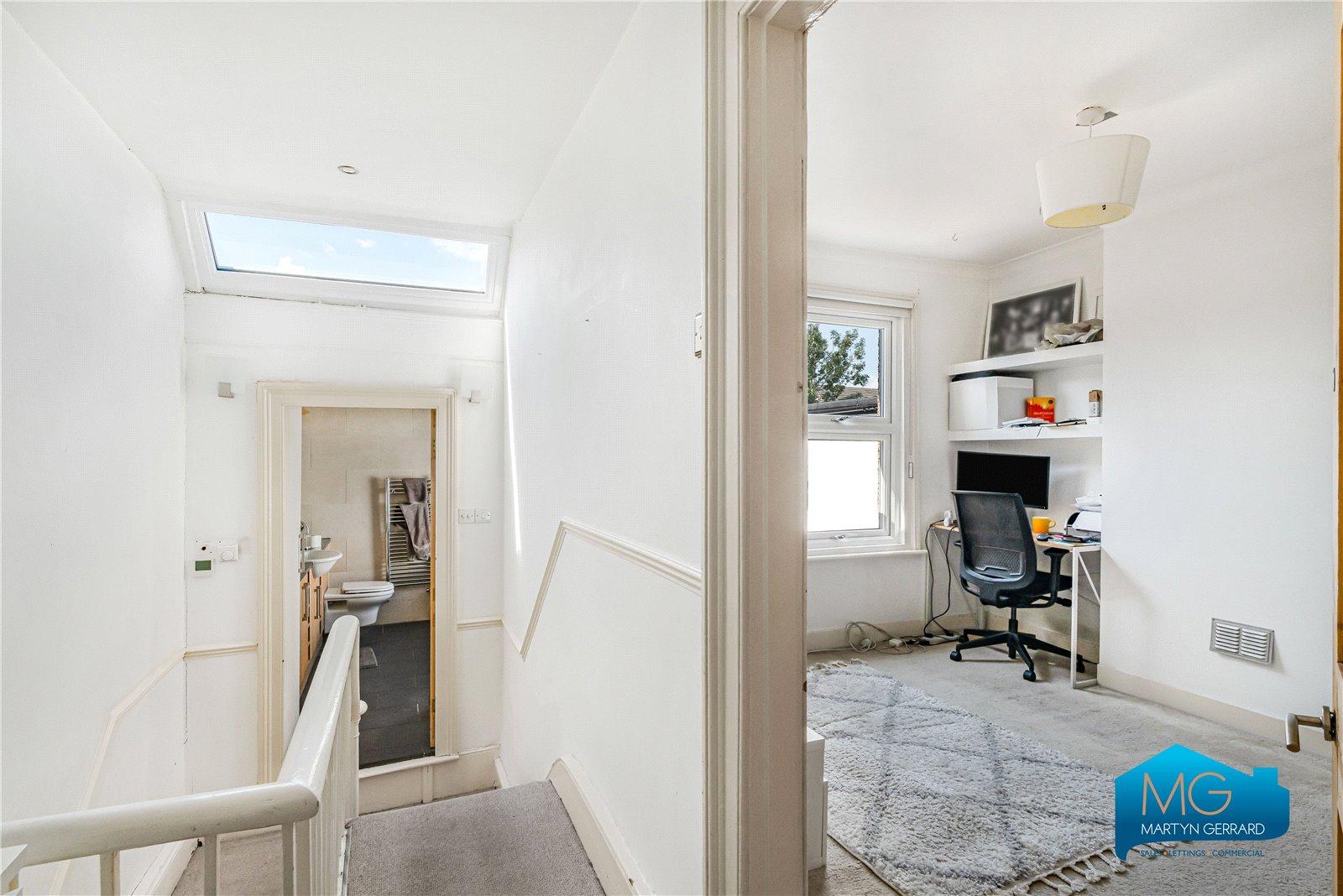 2 bedroom Terraced House to rent - Martyn Gerrard