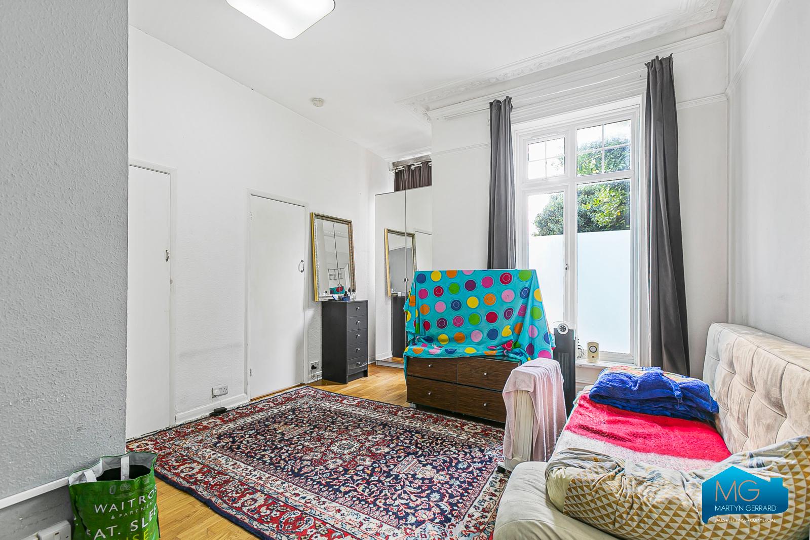 Apartment to rent - Martyn Gerrard