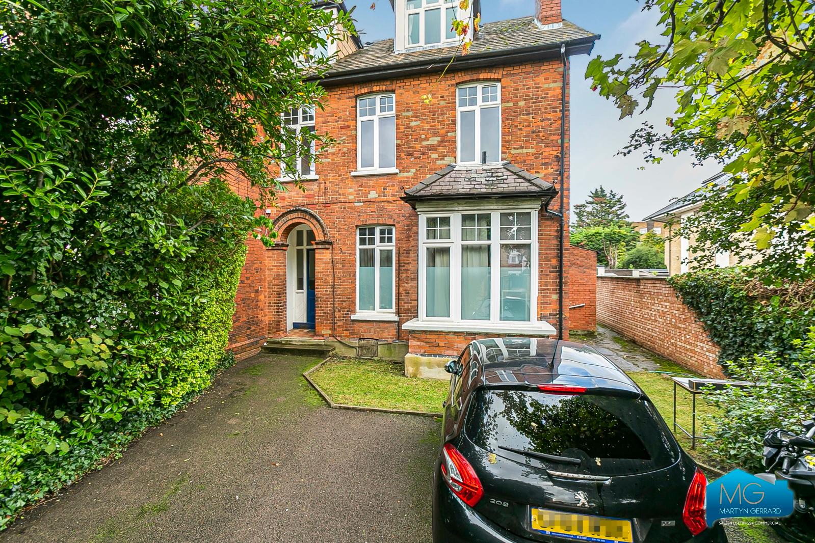 Apartment to rent - Martyn Gerrard