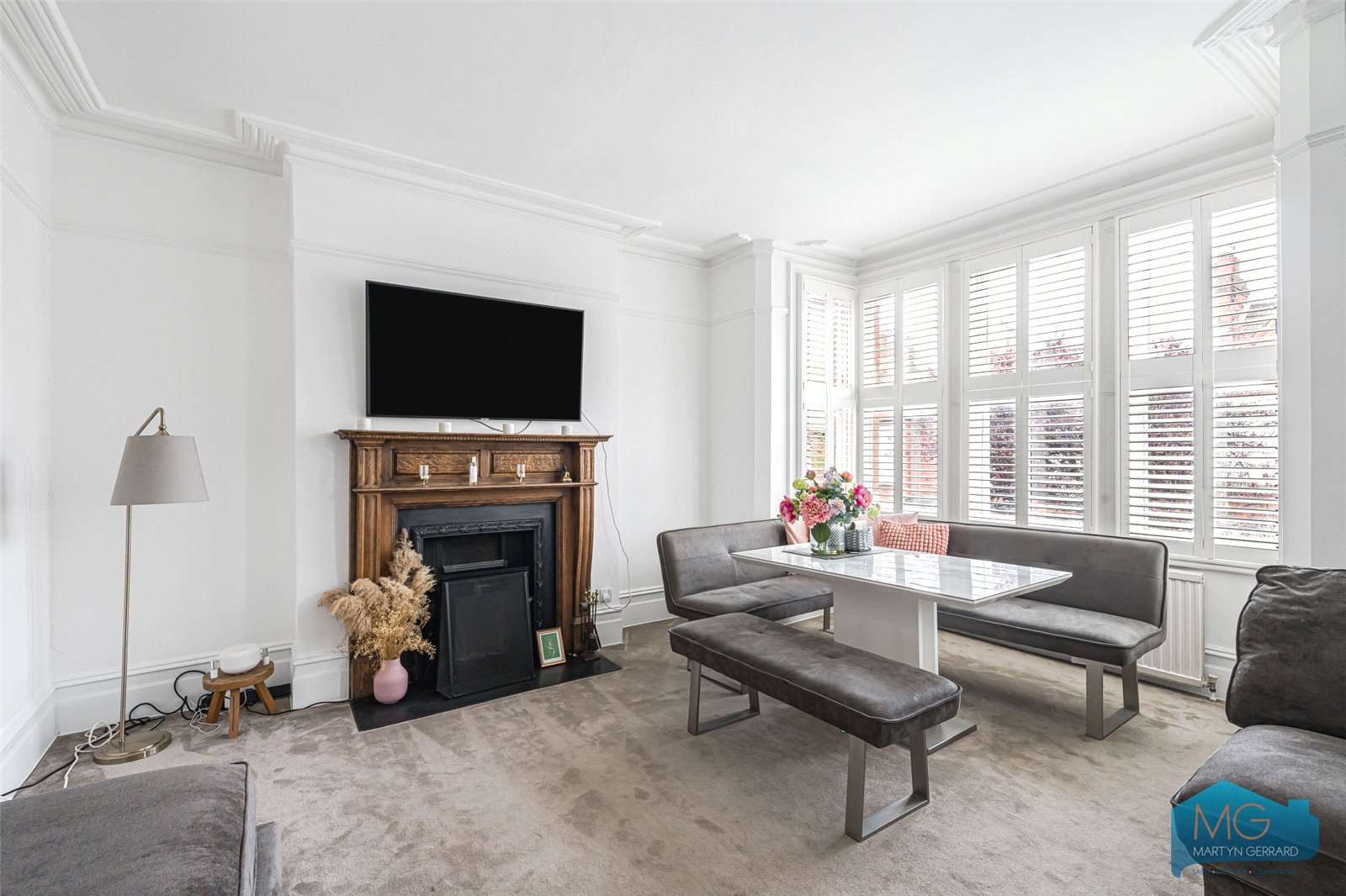 3 bedroom Apartment for sale - Martyn Gerrard