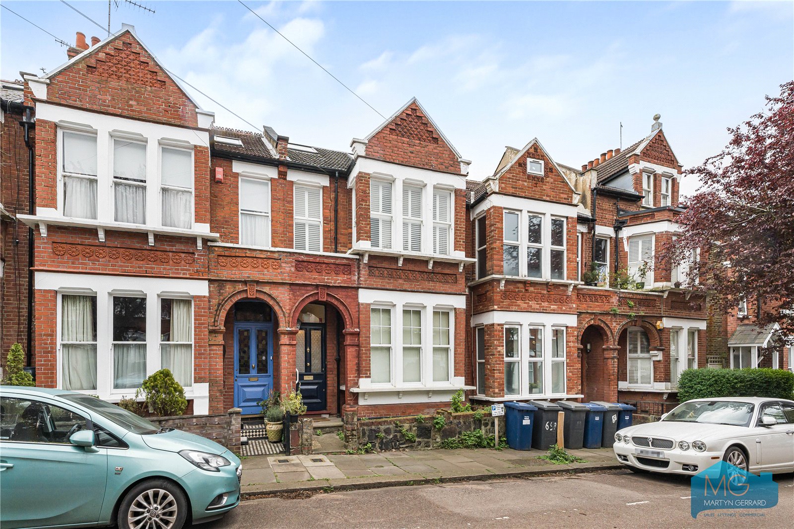 3 bedroom Apartment for sale - Martyn Gerrard