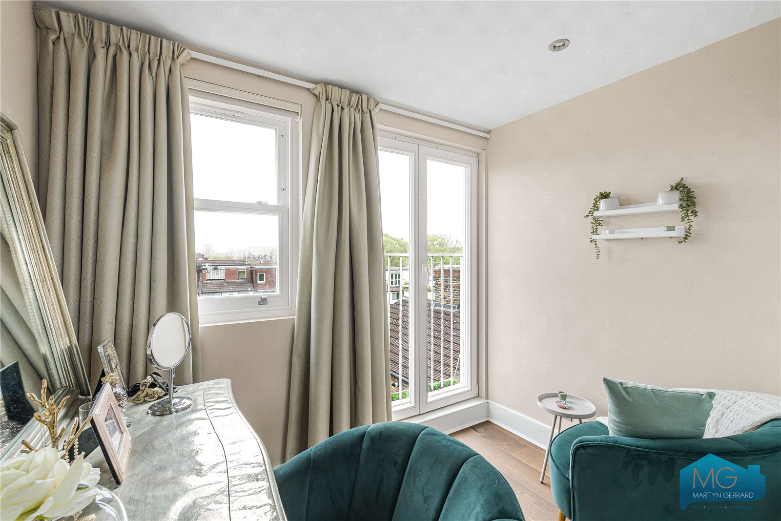 3 bedroom Apartment for sale - Martyn Gerrard
