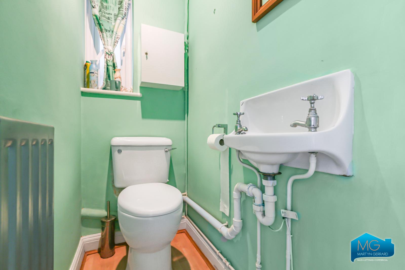 2 bedroom Apartment to rent - Martyn Gerrard