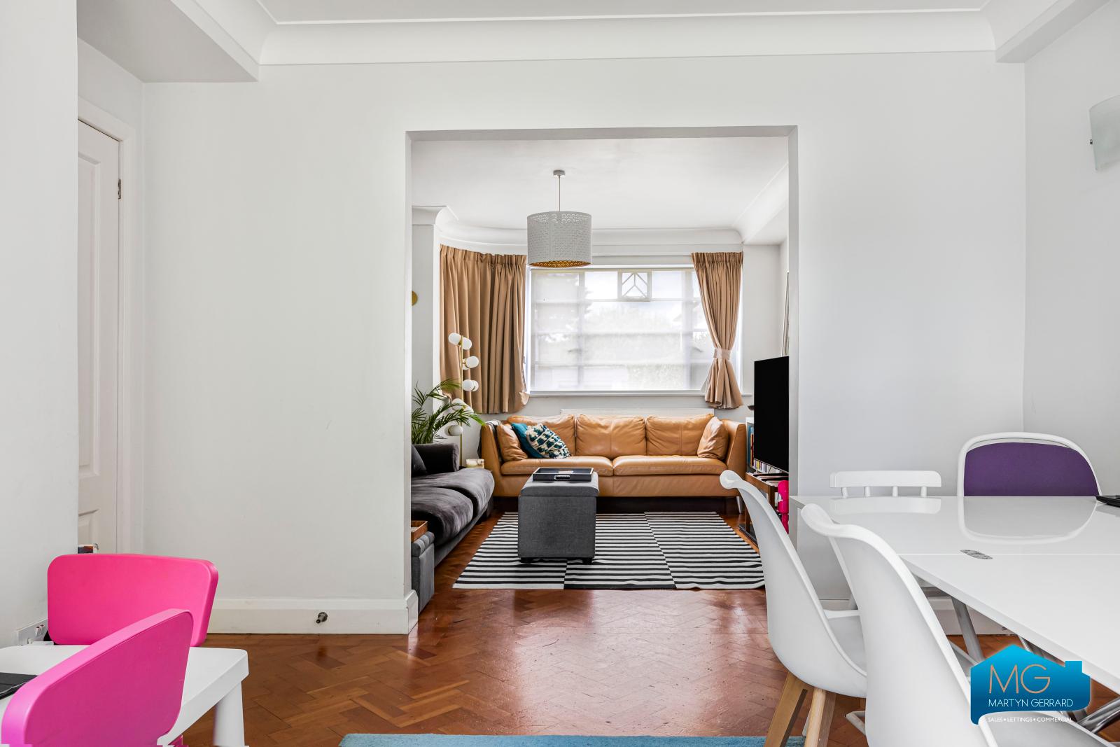 3 bedroom Semi-Detached House to rent - Martyn Gerrard