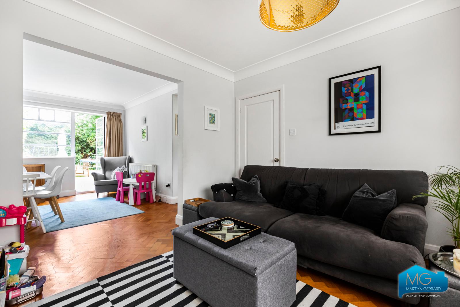 3 bedroom Semi-Detached House to rent - Martyn Gerrard