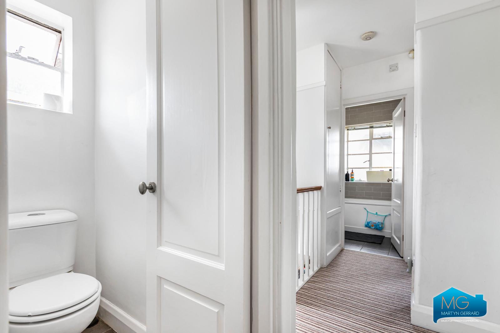 3 bedroom Semi-Detached House to rent - Martyn Gerrard