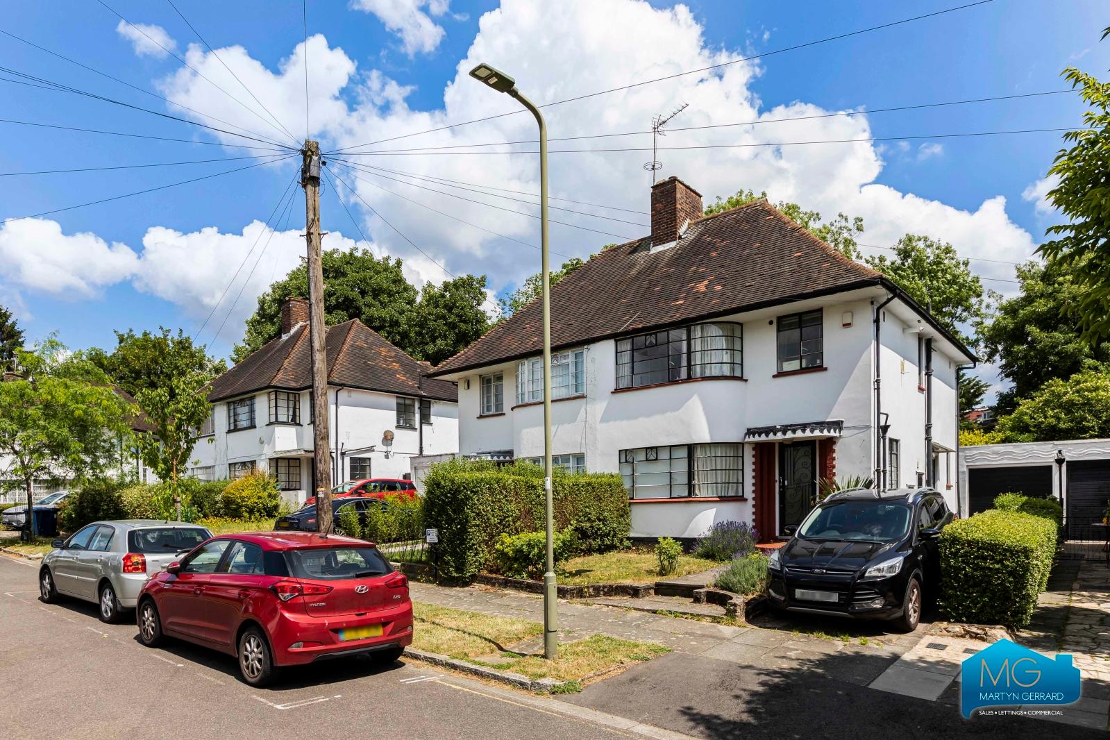 3 bedroom Semi-Detached House to rent - Martyn Gerrard