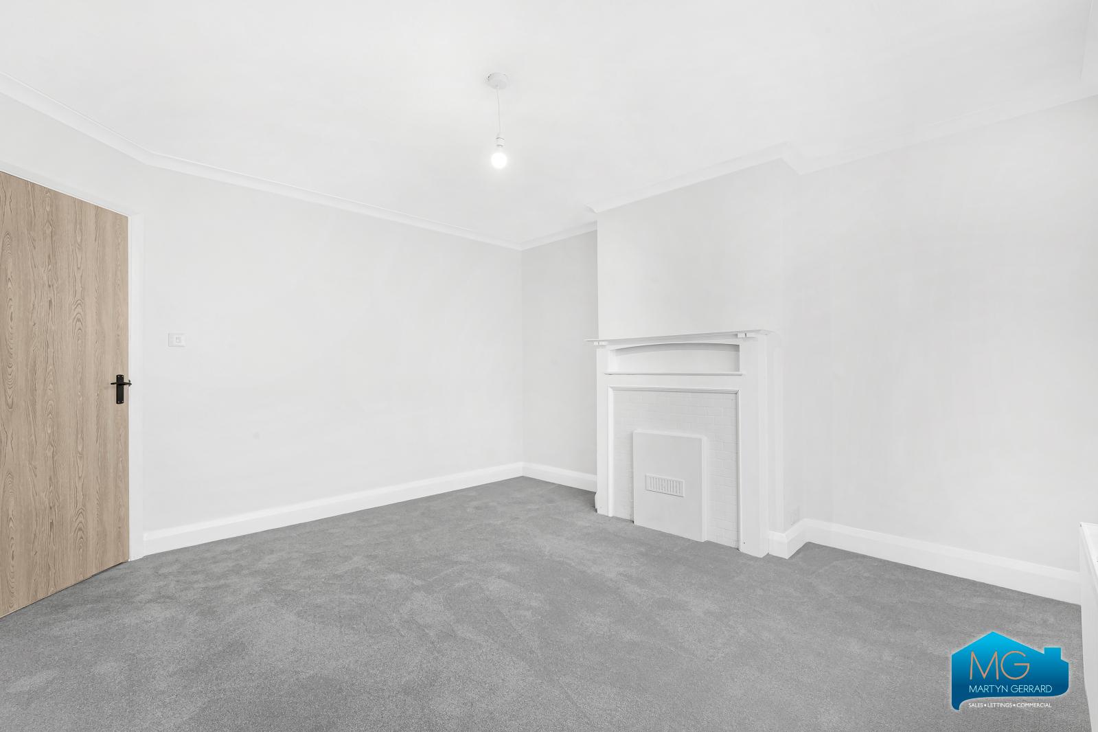 3 bedroom Ground Floor Flat to rent - Martyn Gerrard