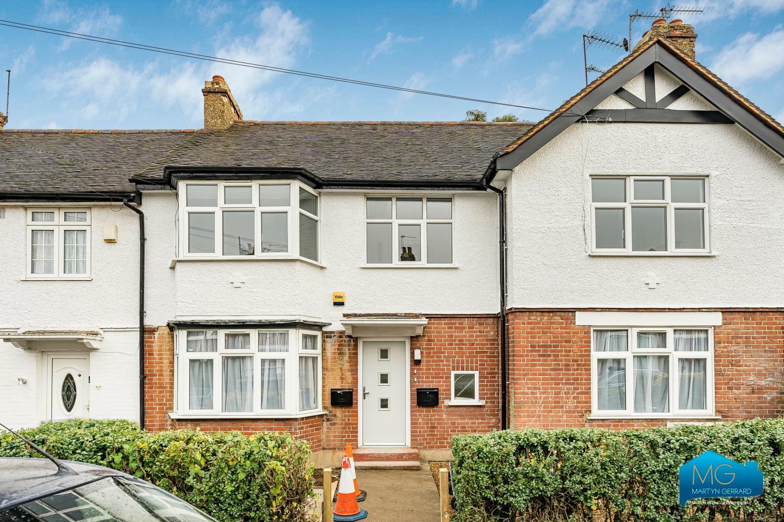 3 bedroom Ground Floor Flat to rent - Martyn Gerrard