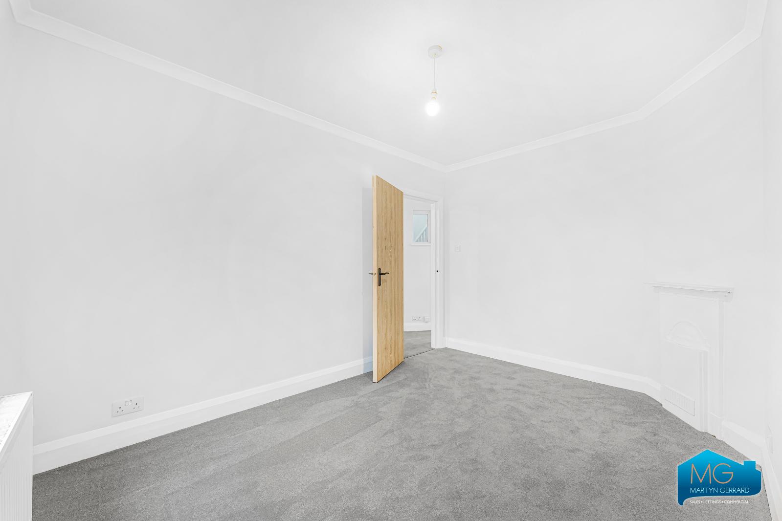 3 bedroom Ground Floor Flat to rent - Martyn Gerrard