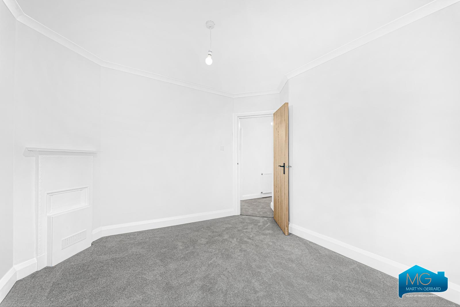 3 bedroom Ground Floor Flat to rent - Martyn Gerrard