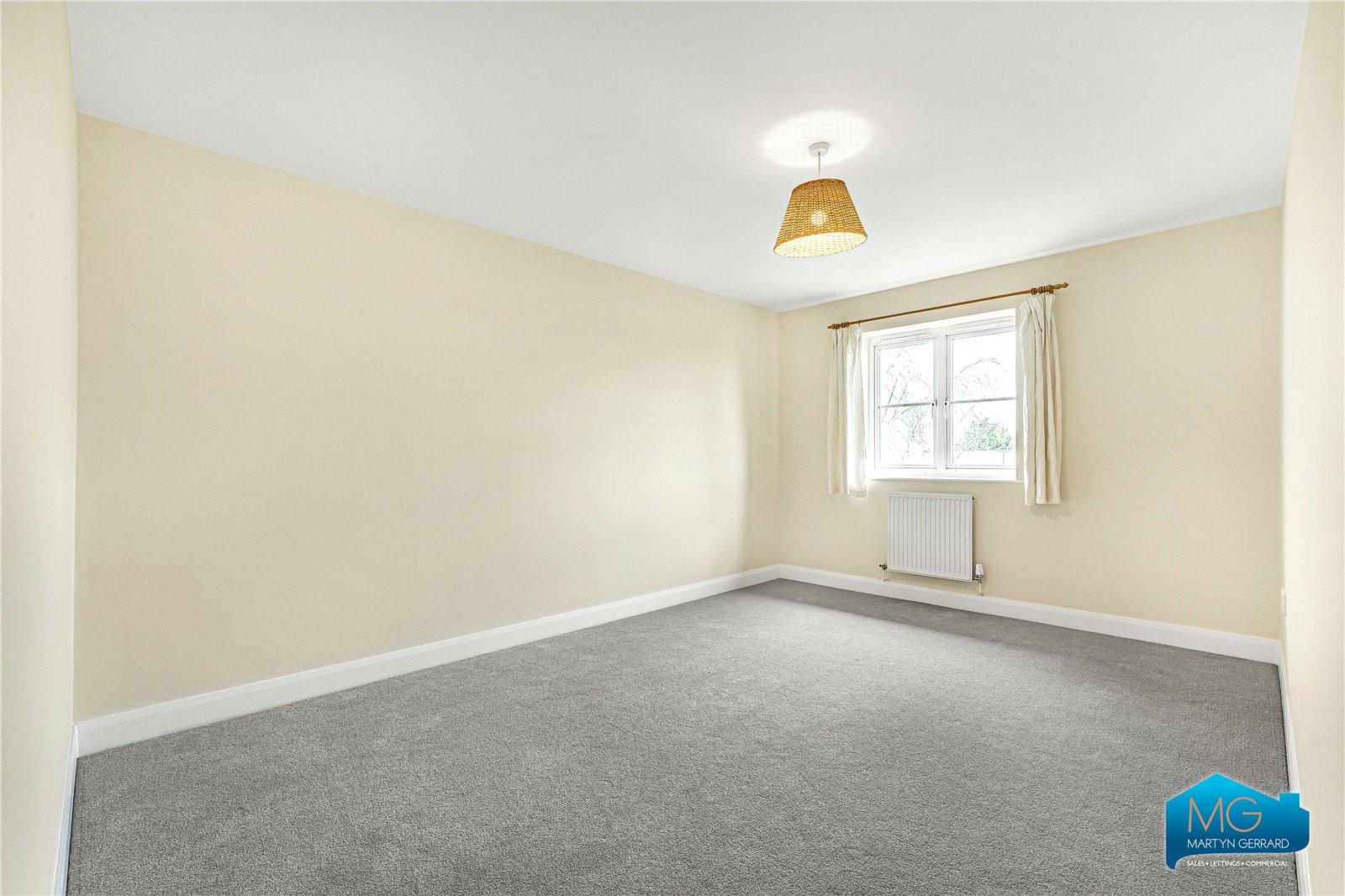 2 bedroom Apartment to rent - Martyn Gerrard