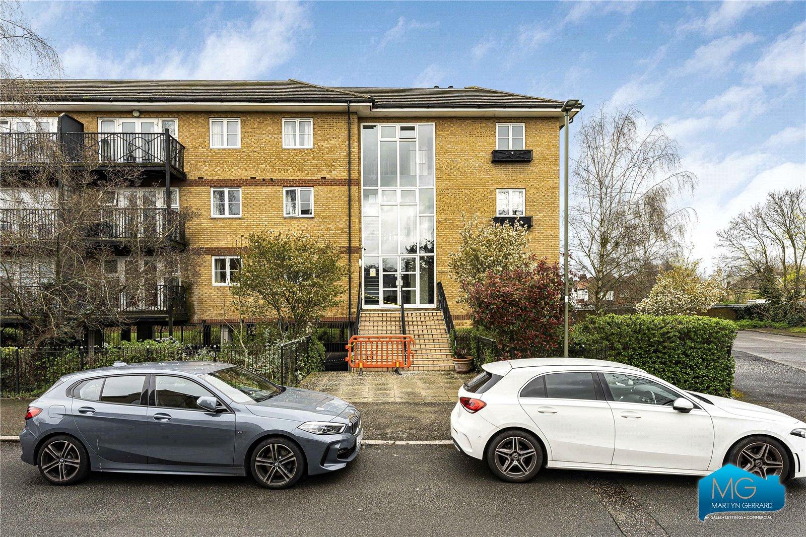 2 bedroom Apartment to rent - Martyn Gerrard