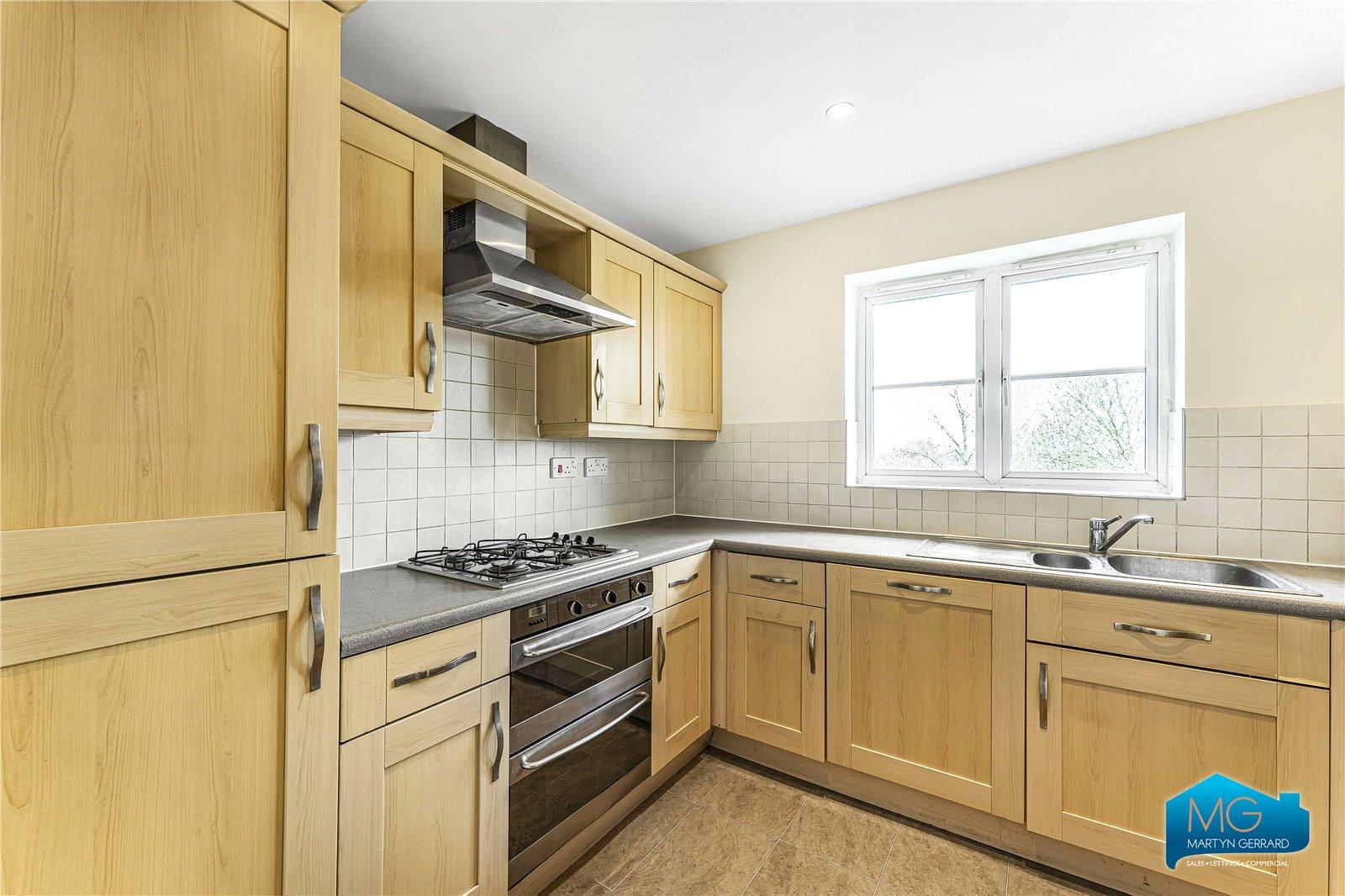 2 bedroom Apartment to rent - Martyn Gerrard