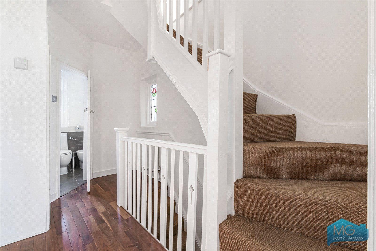 2 bedroom Apartment for sale - Martyn Gerrard