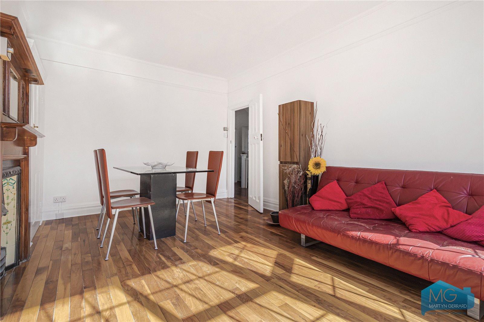 2 bedroom Apartment for sale - Martyn Gerrard