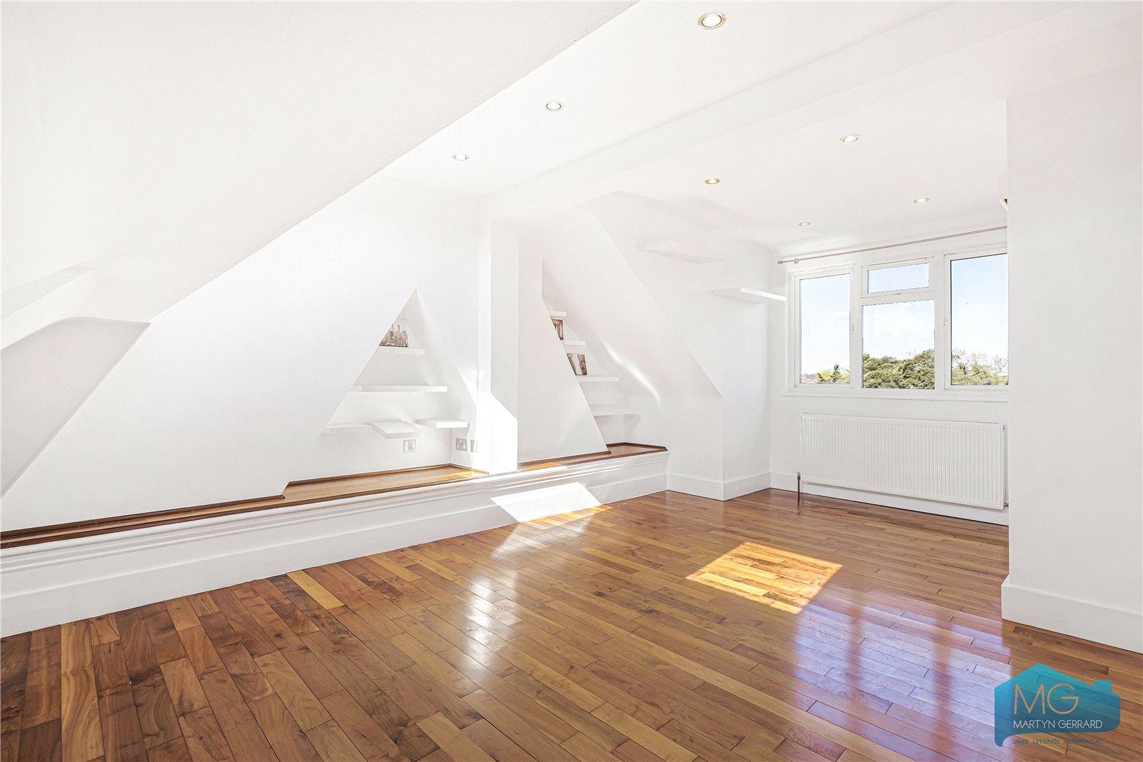 2 bedroom Apartment for sale - Martyn Gerrard