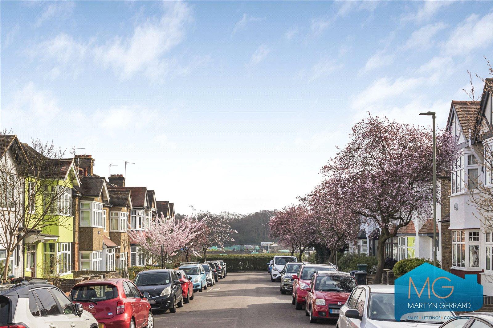 2 bedroom Apartment for sale - Martyn Gerrard