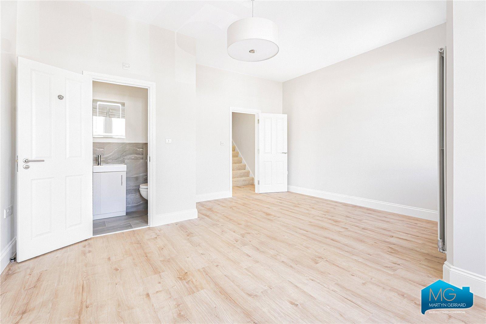 4 bedroom Terraced House to rent - Martyn Gerrard