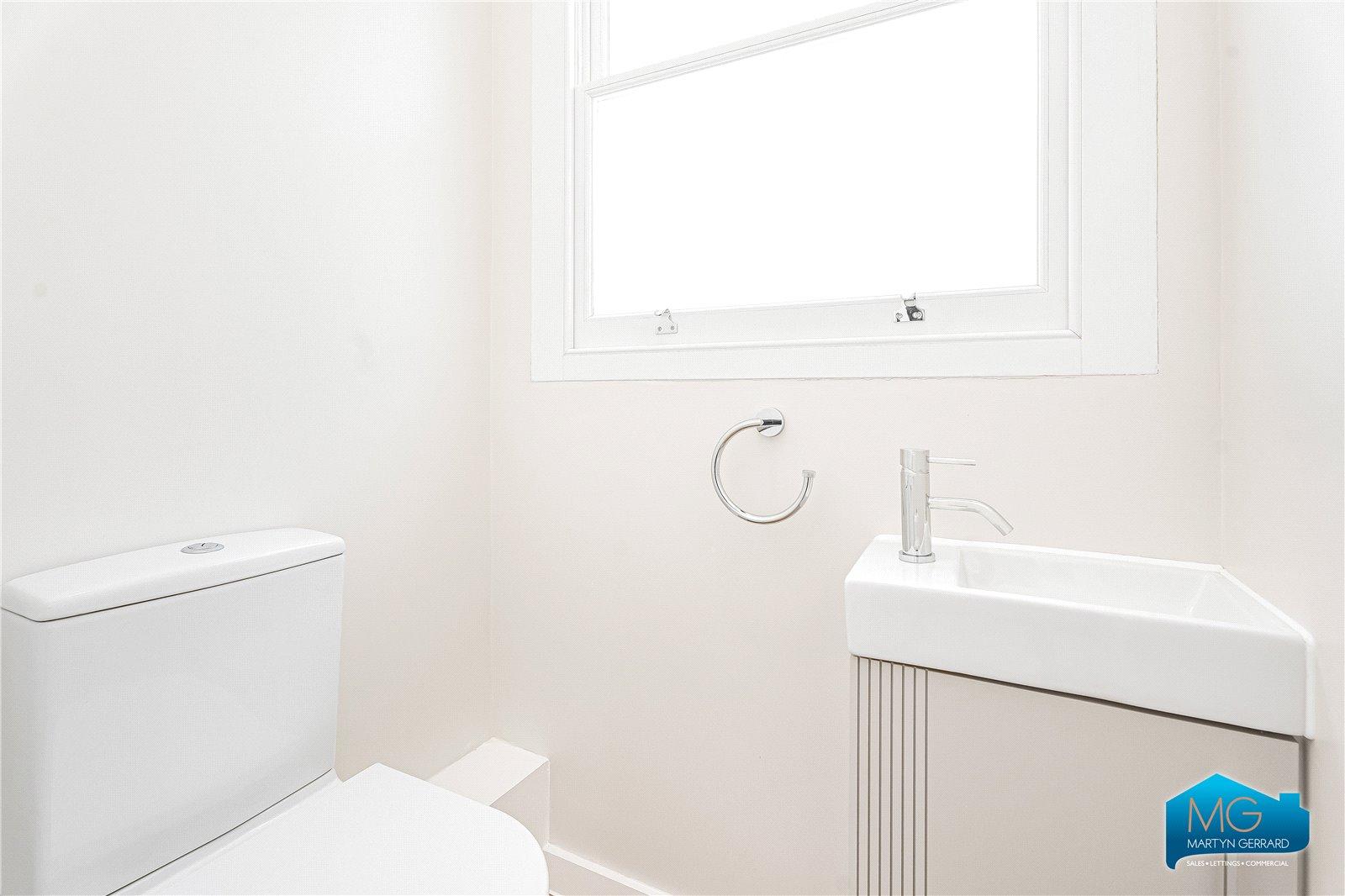 4 bedroom Terraced House to rent - Martyn Gerrard