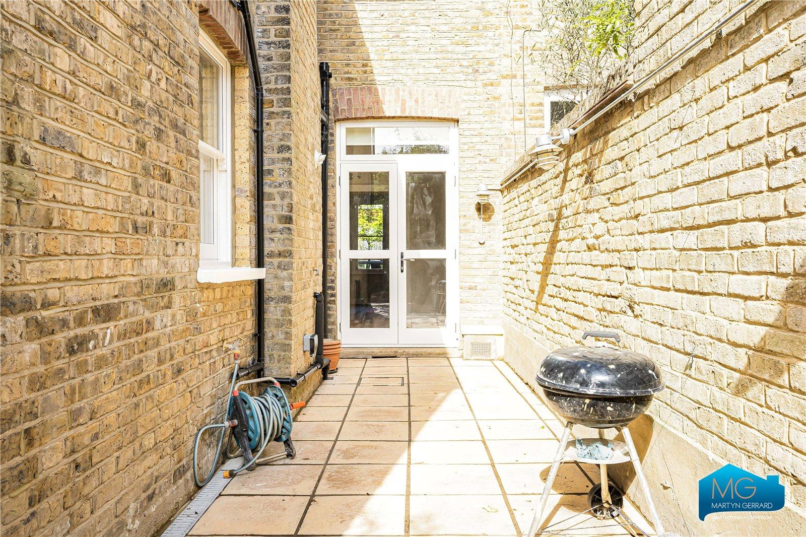 4 bedroom Terraced House to rent - Martyn Gerrard