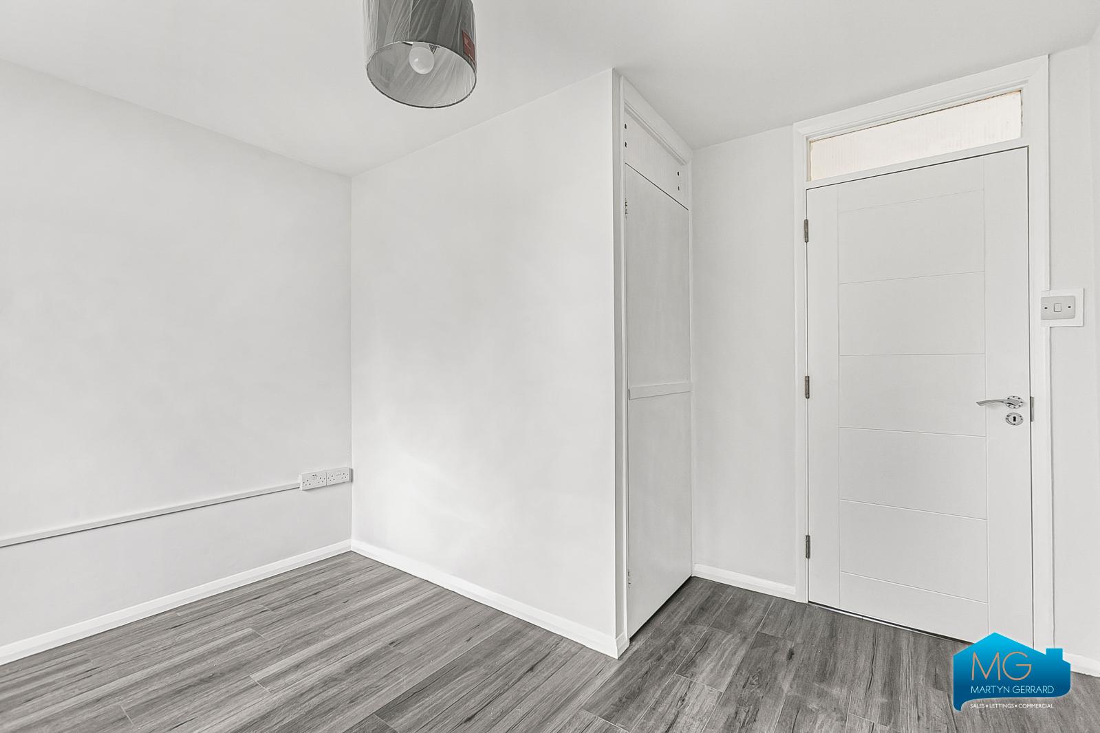 3 bedroom Ground Floor Flat to rent - Martyn Gerrard
