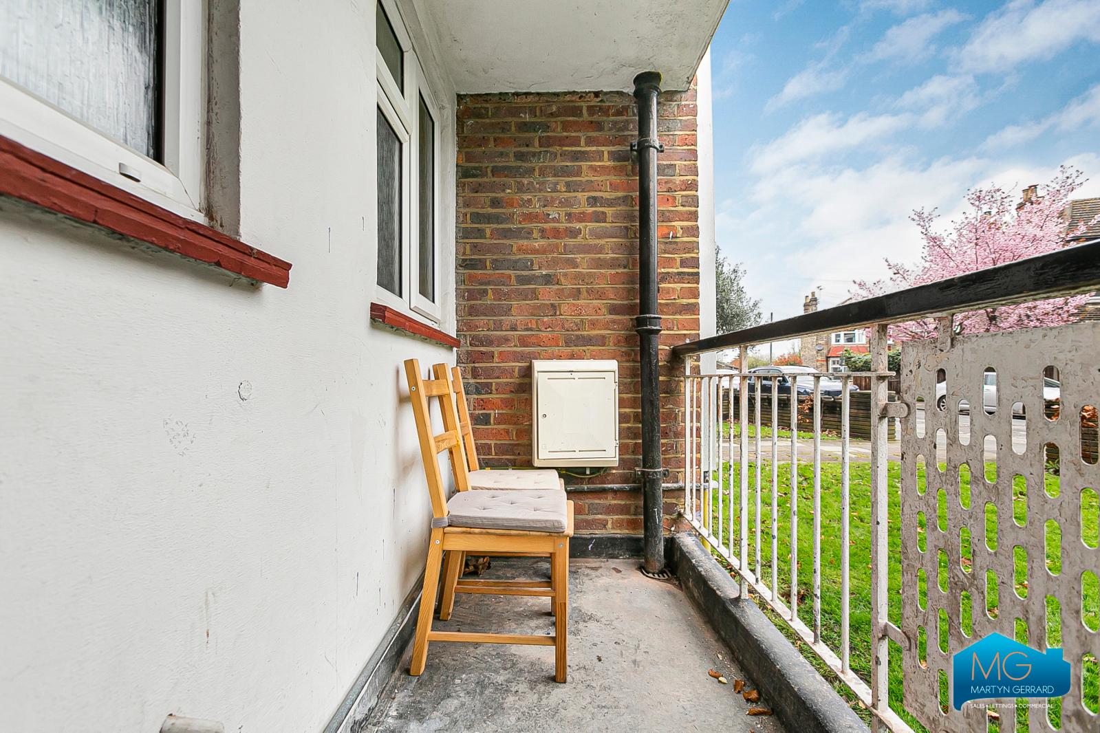 3 bedroom Ground Floor Flat to rent - Martyn Gerrard
