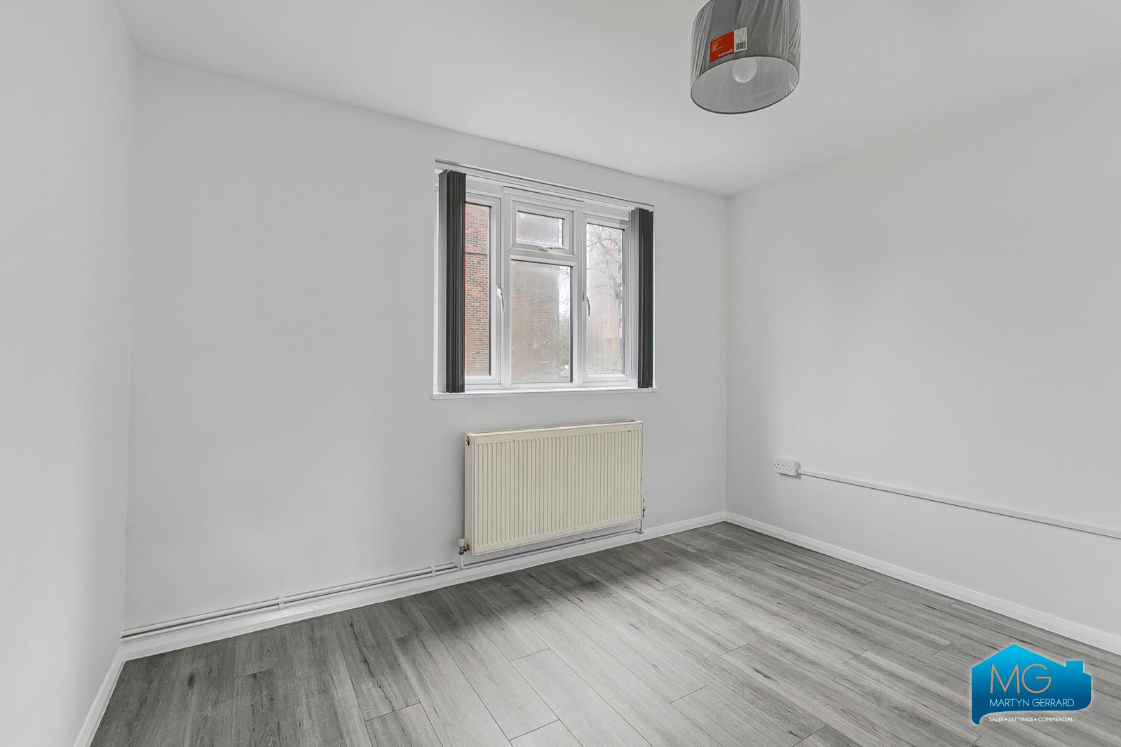 3 bedroom Ground Floor Flat to rent - Martyn Gerrard