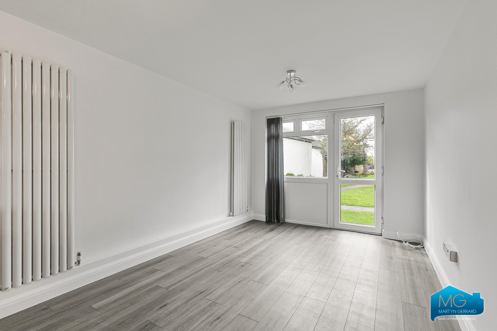 3 bedroom Ground Floor Flat to rent - Martyn Gerrard