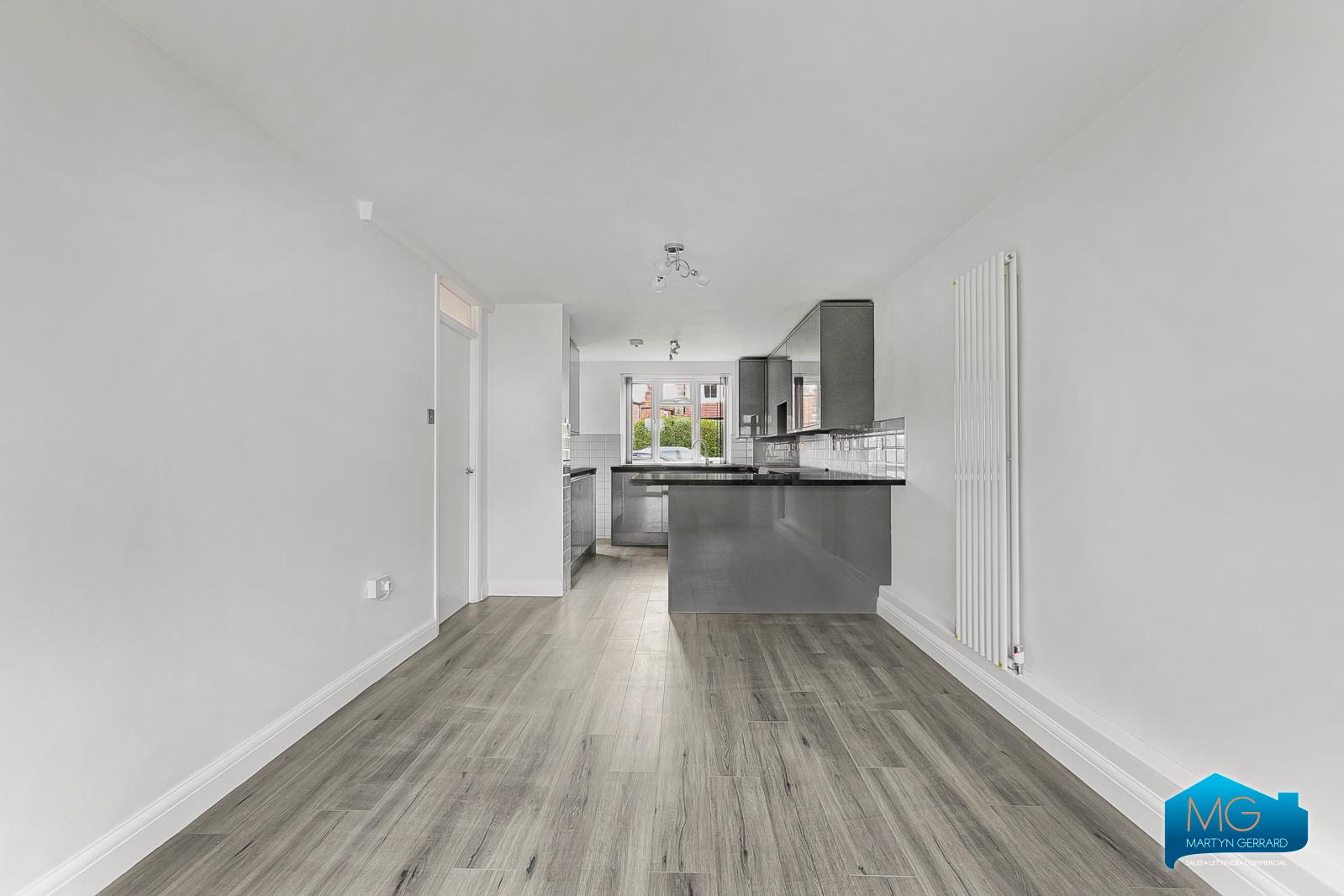 3 bedroom Ground Floor Flat to rent - Martyn Gerrard
